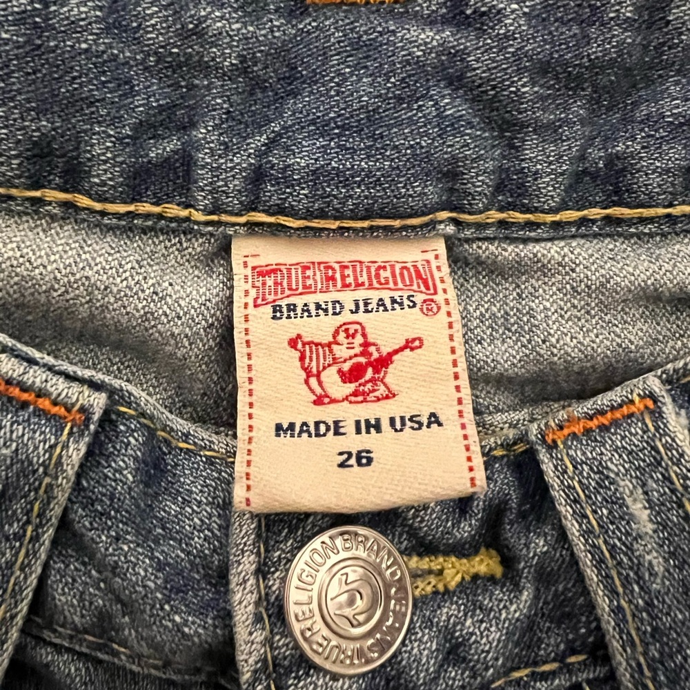 Womens size 26 low rise True Religion Blue Distressed Jean Shorts - Picture 4 of 4